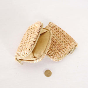 Cartera de paja tejida a mano