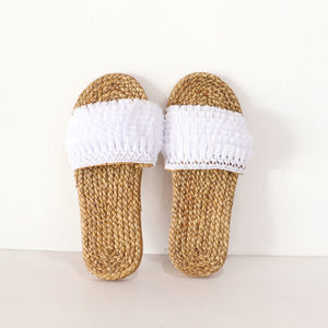 PI CHA YA PA - Straw shoes (Off white)
