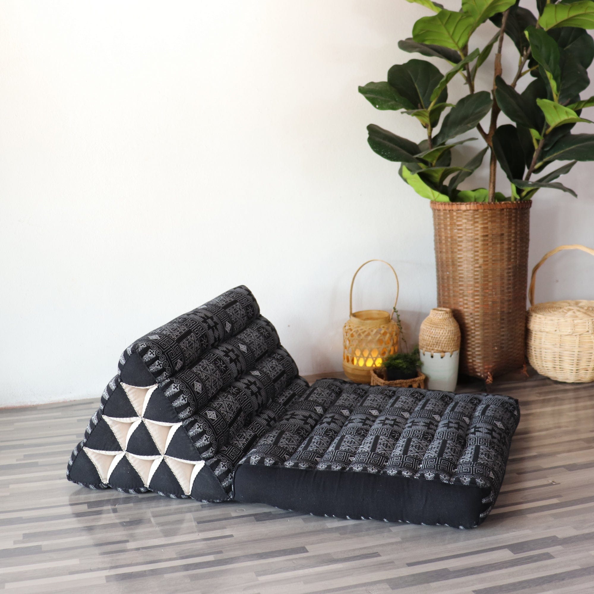 WA CHI RA - Thai Triangle Cushion (1-Fold Recliner Cushion)