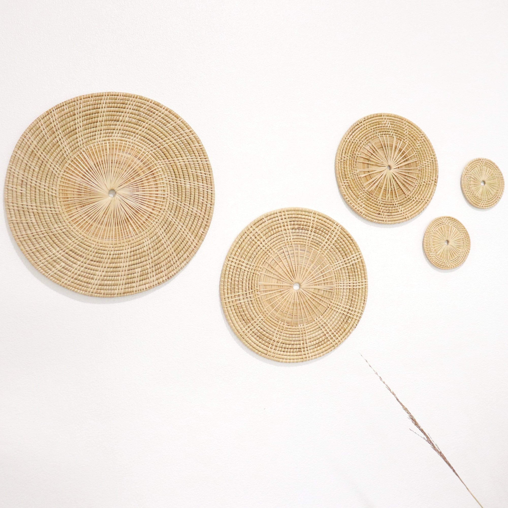 WARRADA - Rattan Wall Decor Set - Bohemian Style Hanging Baskets (5 Piece)