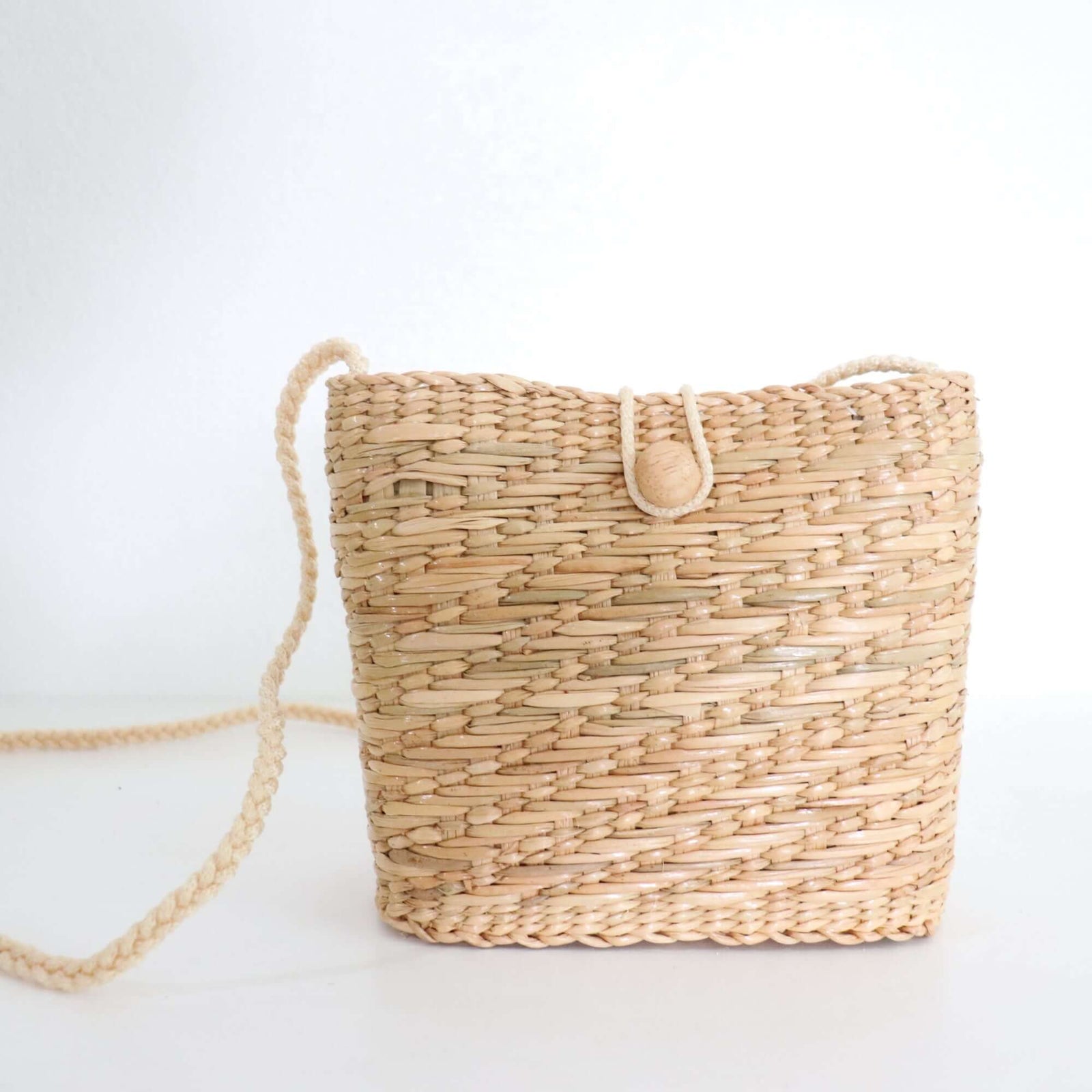 JUNCILLO Y LEPIRONIA