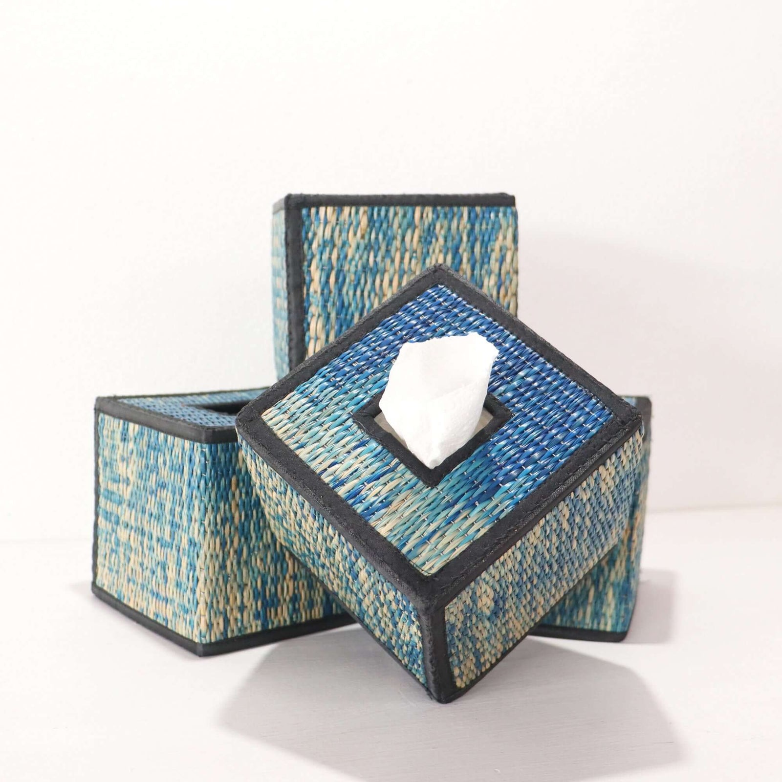 Caja con funda para pañuelos