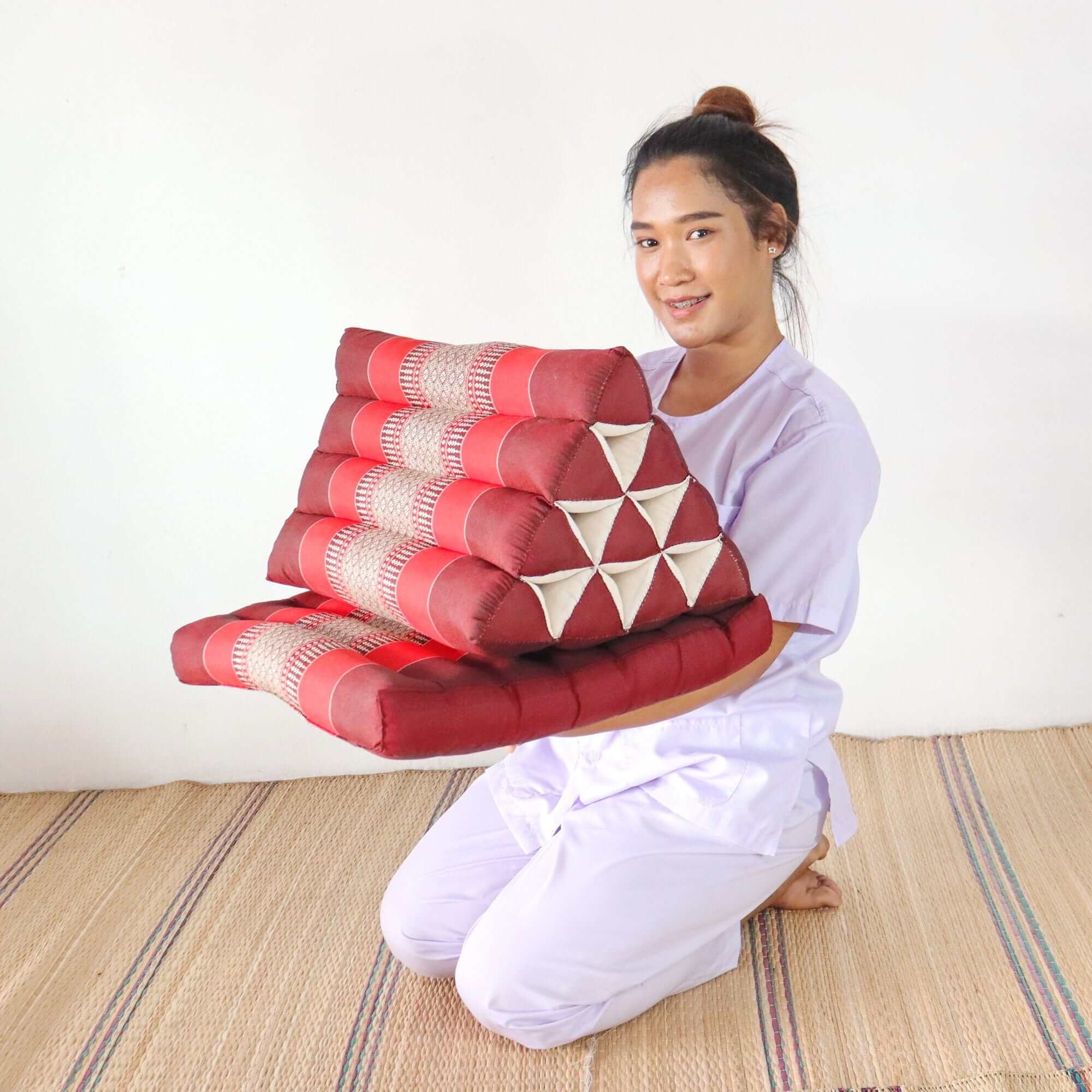NA VI DA - Thai Triangle Cushion (1 Fold - Dark Red)