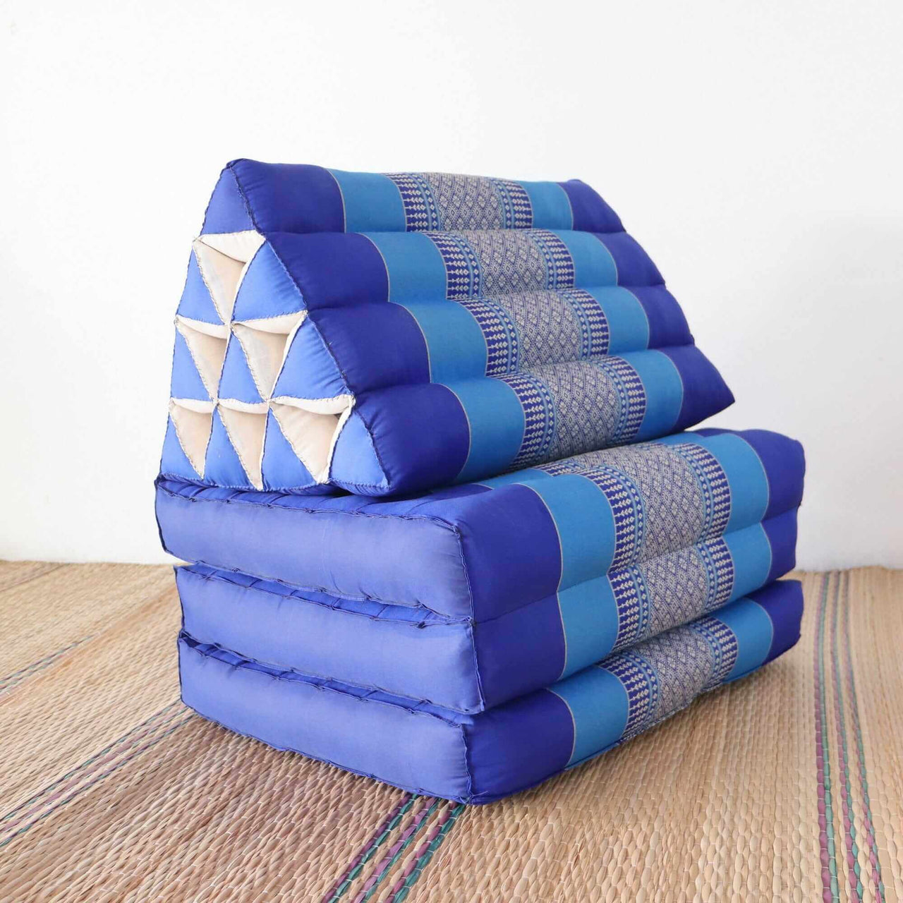 PI YA THI DA - Thai Triangle Cushion (3 Fold - Blue)