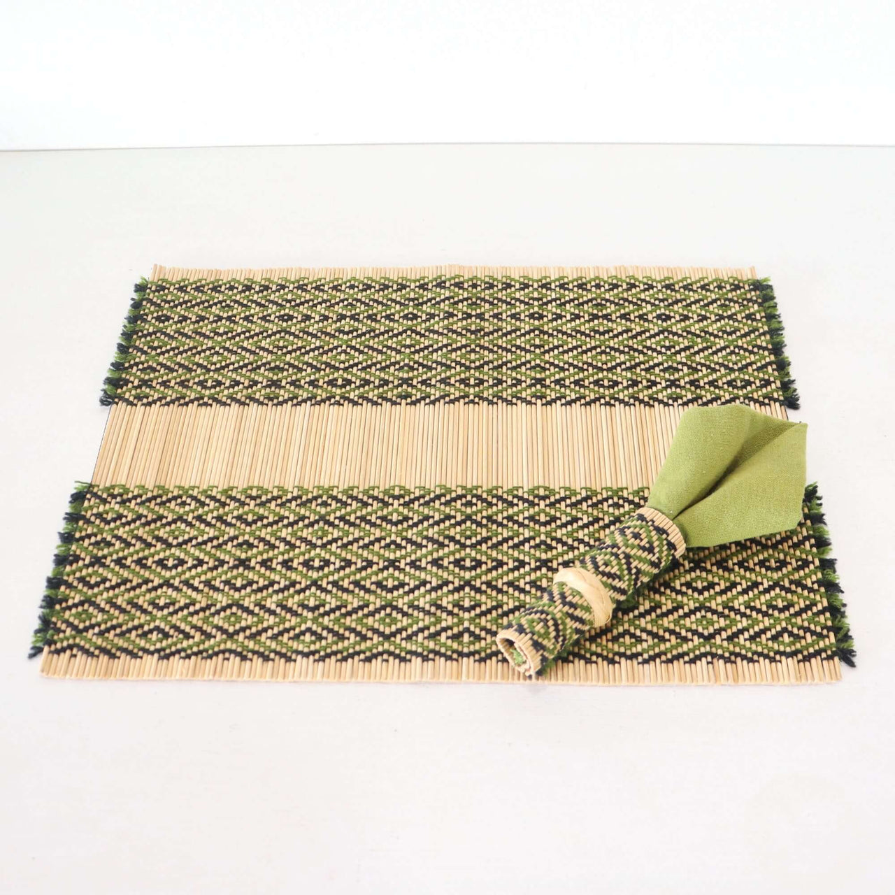 BE LIN DA - Woven Boho Placemats (Set of 4)