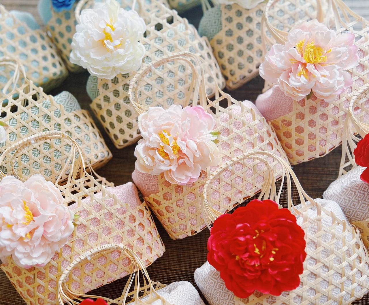 LA NEE Wicker Gift Baskets Set of 10