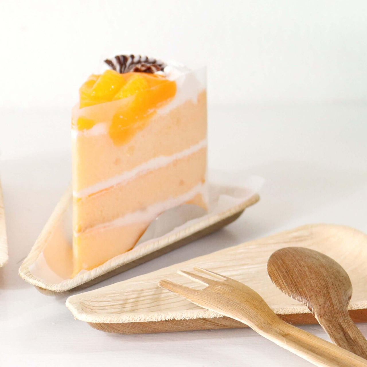 PRA NEE - Palm Leaf Cake Plates Pack of 24 pcs.
