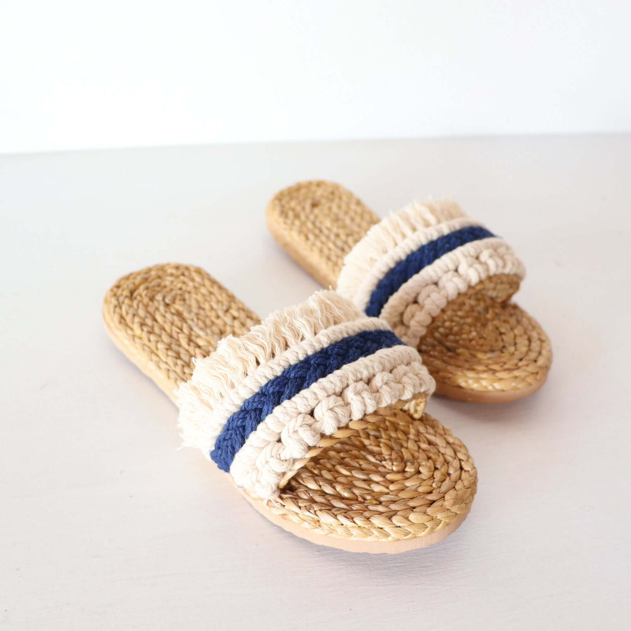 Macramé Straw Slippers - White and Blue