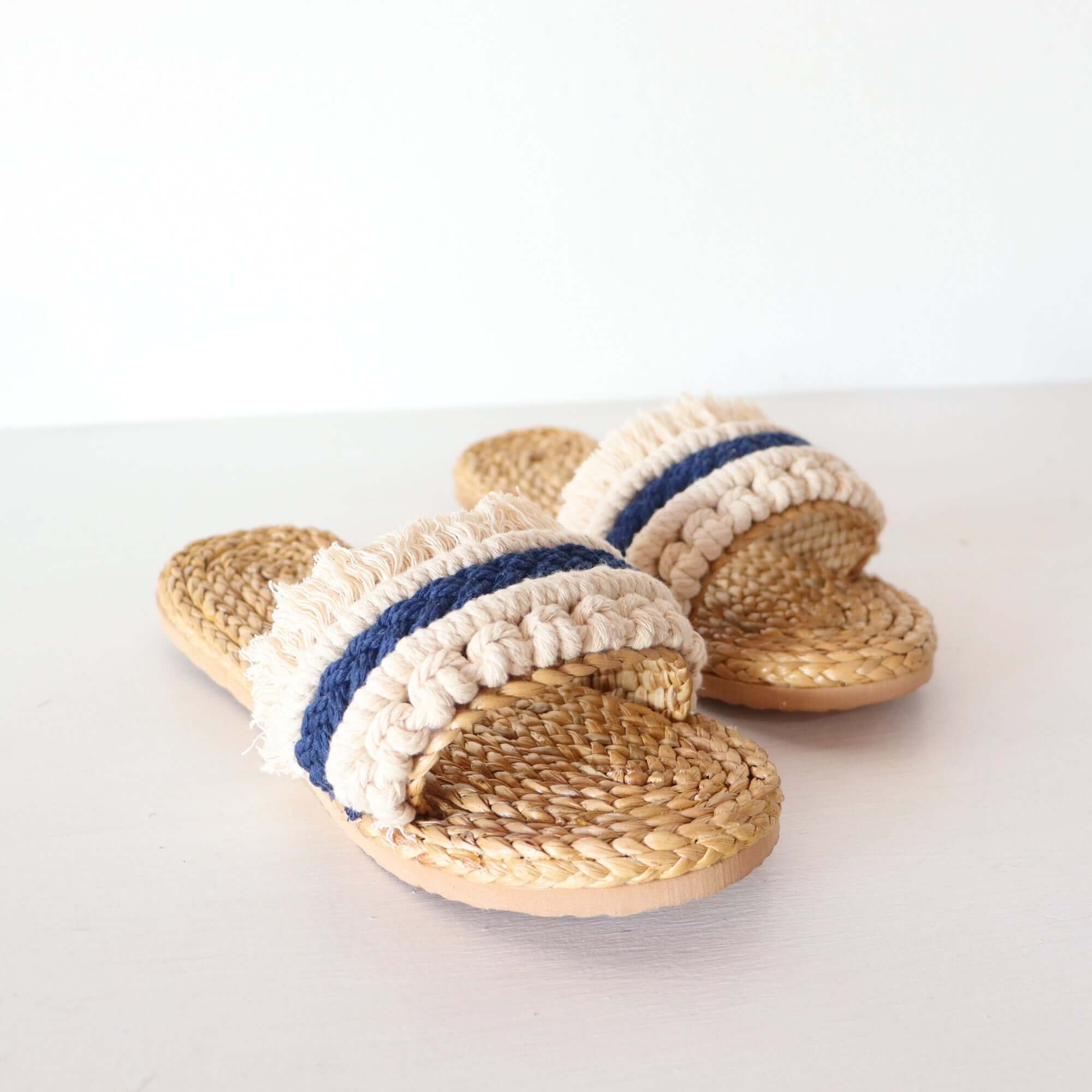 Macramé Straw Slippers - White and Blue