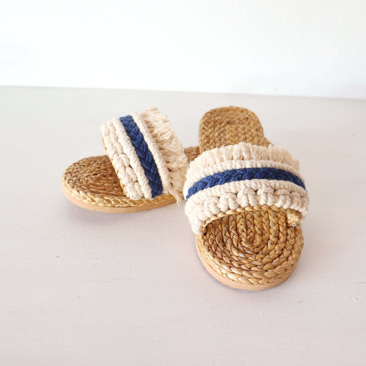 Macramé Straw Slippers - White and Blue