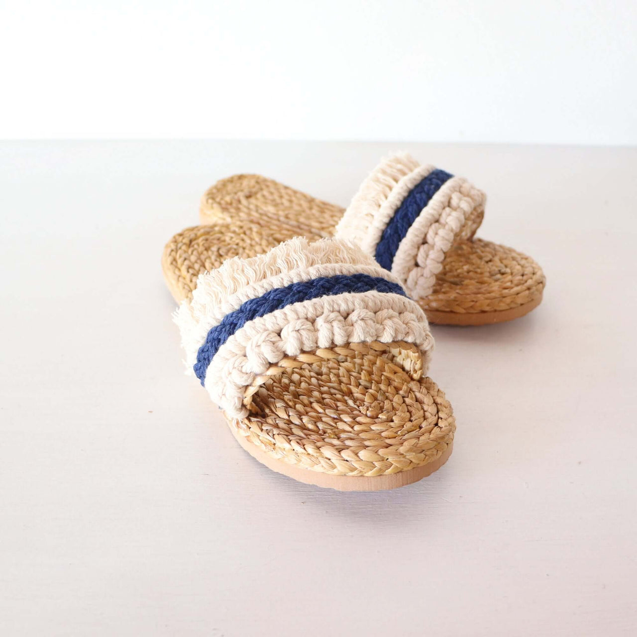 Macramé Straw Slippers - White and Blue