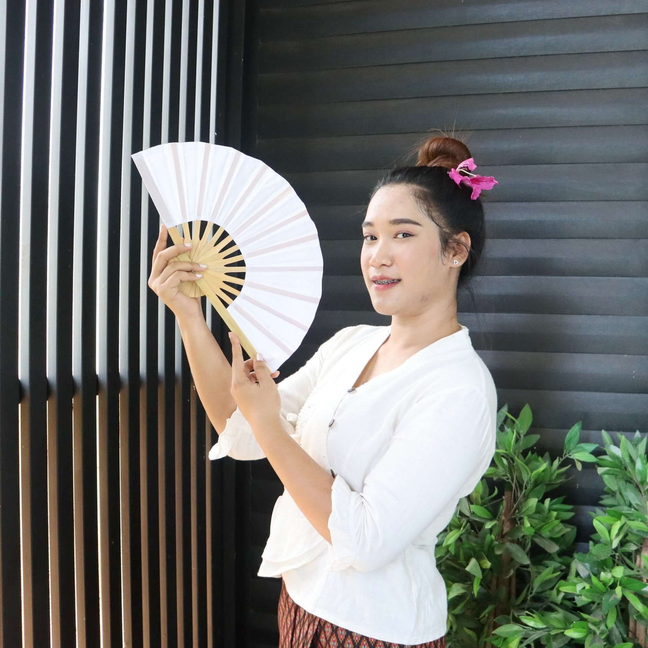 NUT PI RA DA - Hand Fan