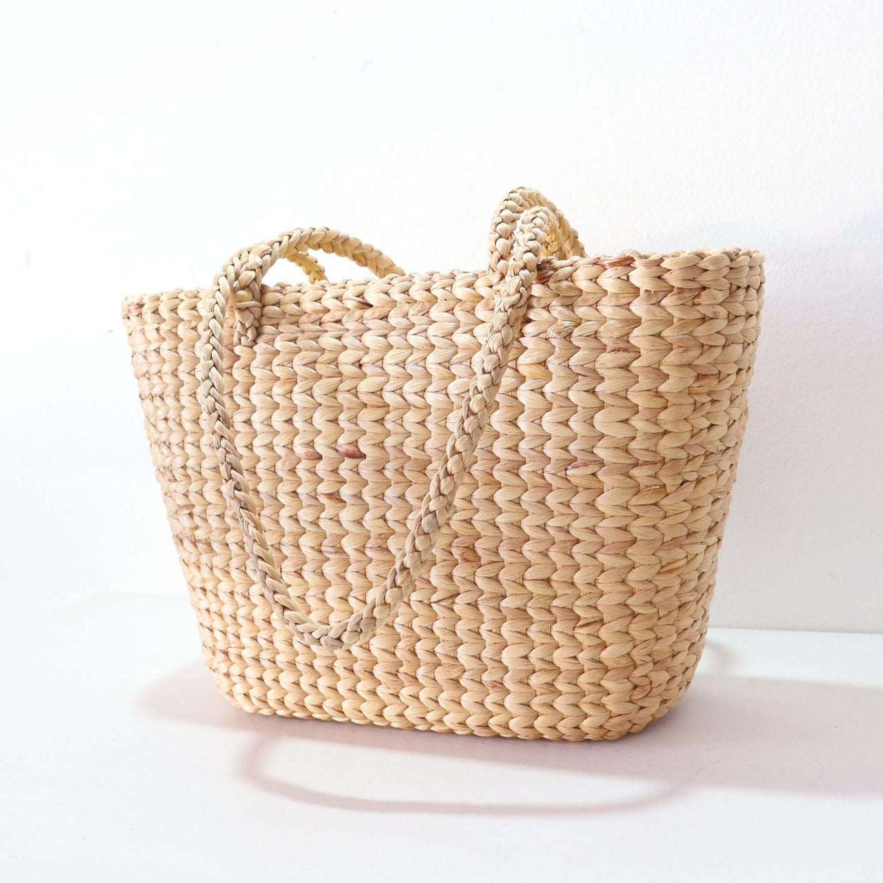 NUJIRA — boho straw handbag for everyday carry