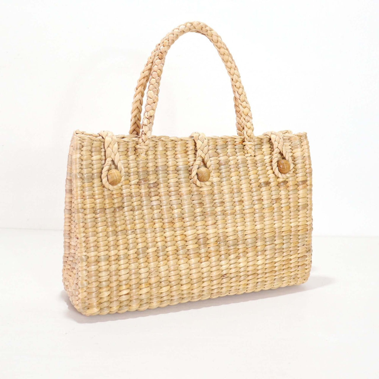 Nararee — sustainable seagrass handbag made from natural fibres