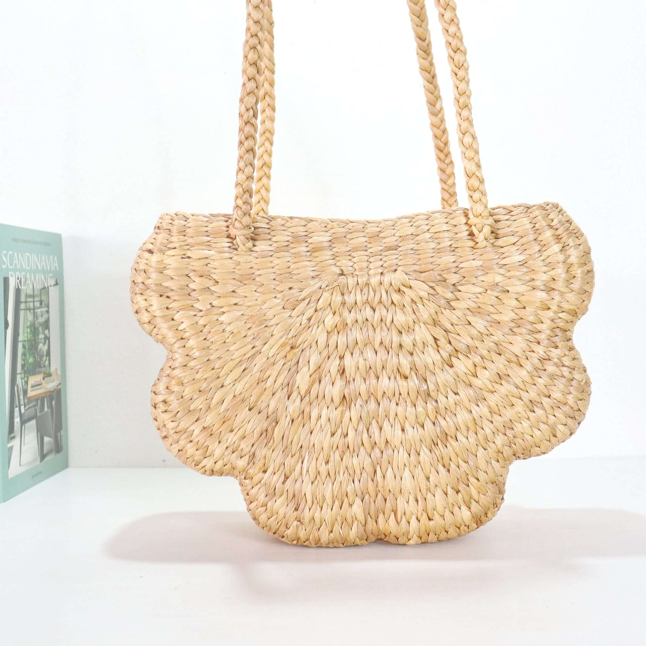 Jidara — sustainable straw handbag made from natural fibres