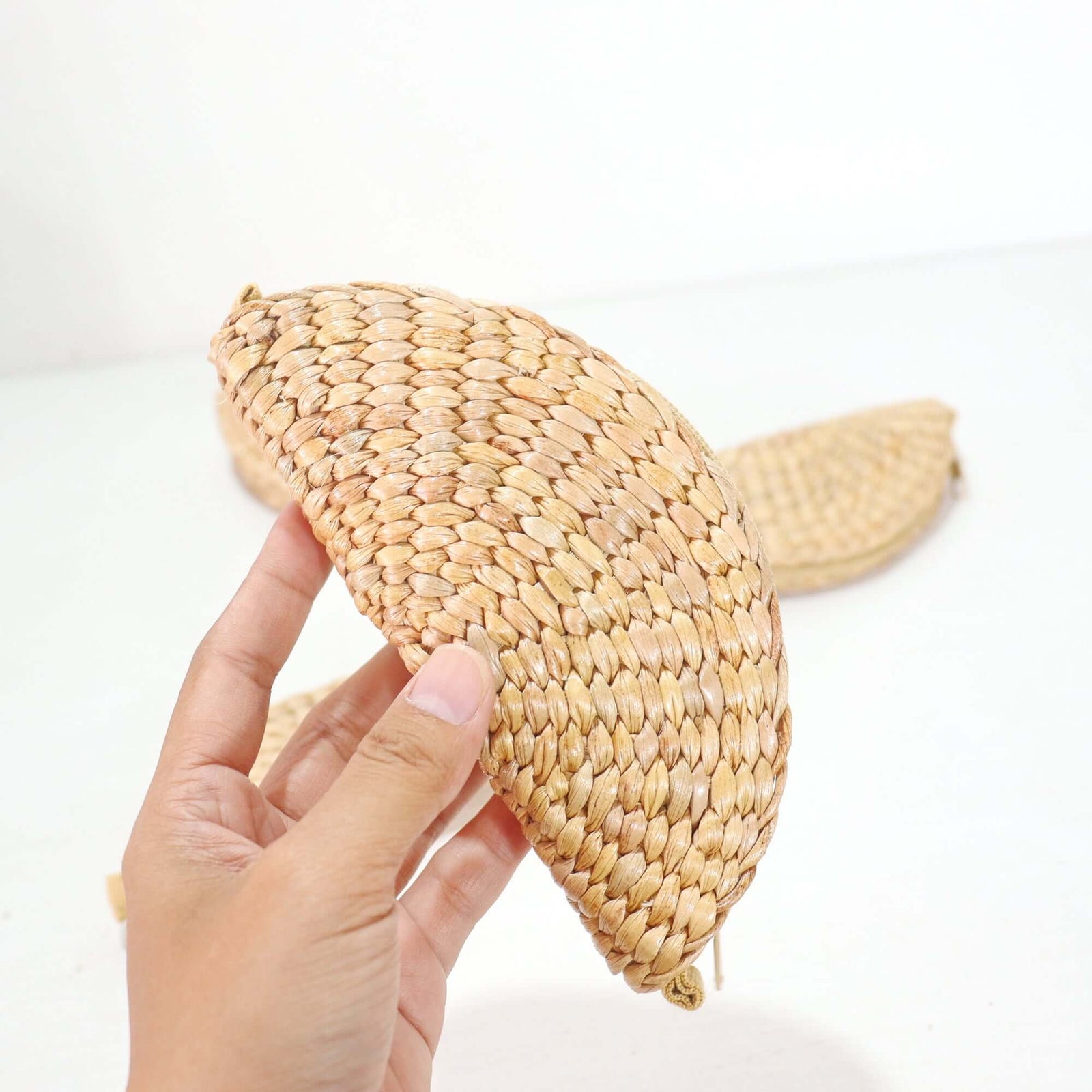 NARA – Cartera de paja de pasto marino para monedas