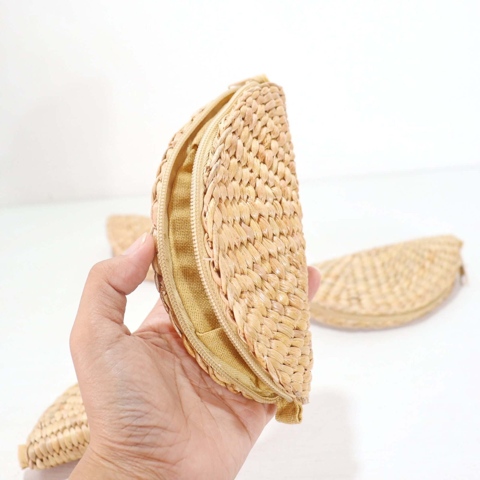 NARA – Cartera de paja de pasto marino para monedas