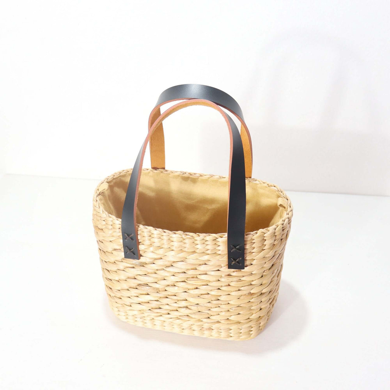 Lalin — straw handbag styled for summer beach outings