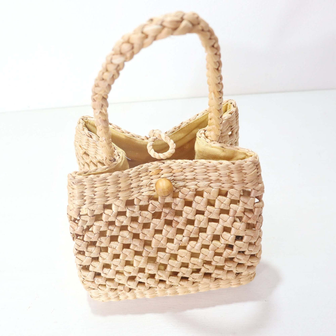 Tanid — straw handbag styled for summer beach outings
