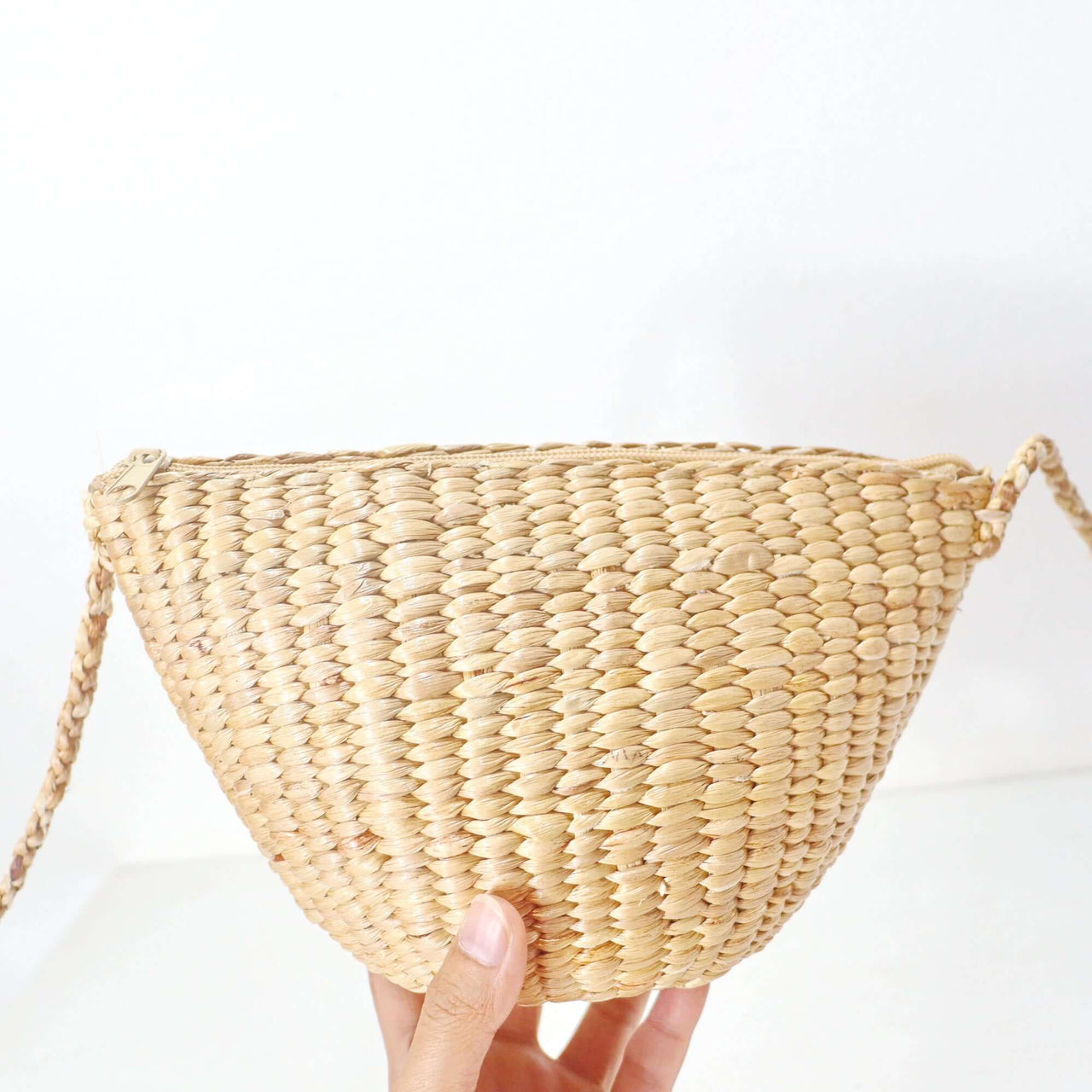 Tanaree — straw crossbody bag with a relaxed, vacation-ready look