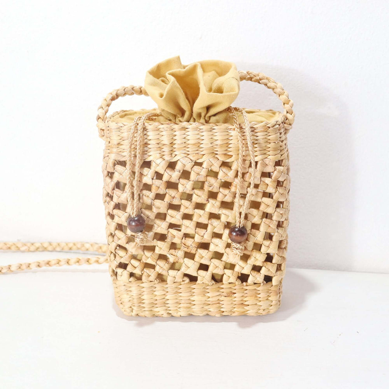 Talanee — sustainable straw crossbody bag made from natural fibres