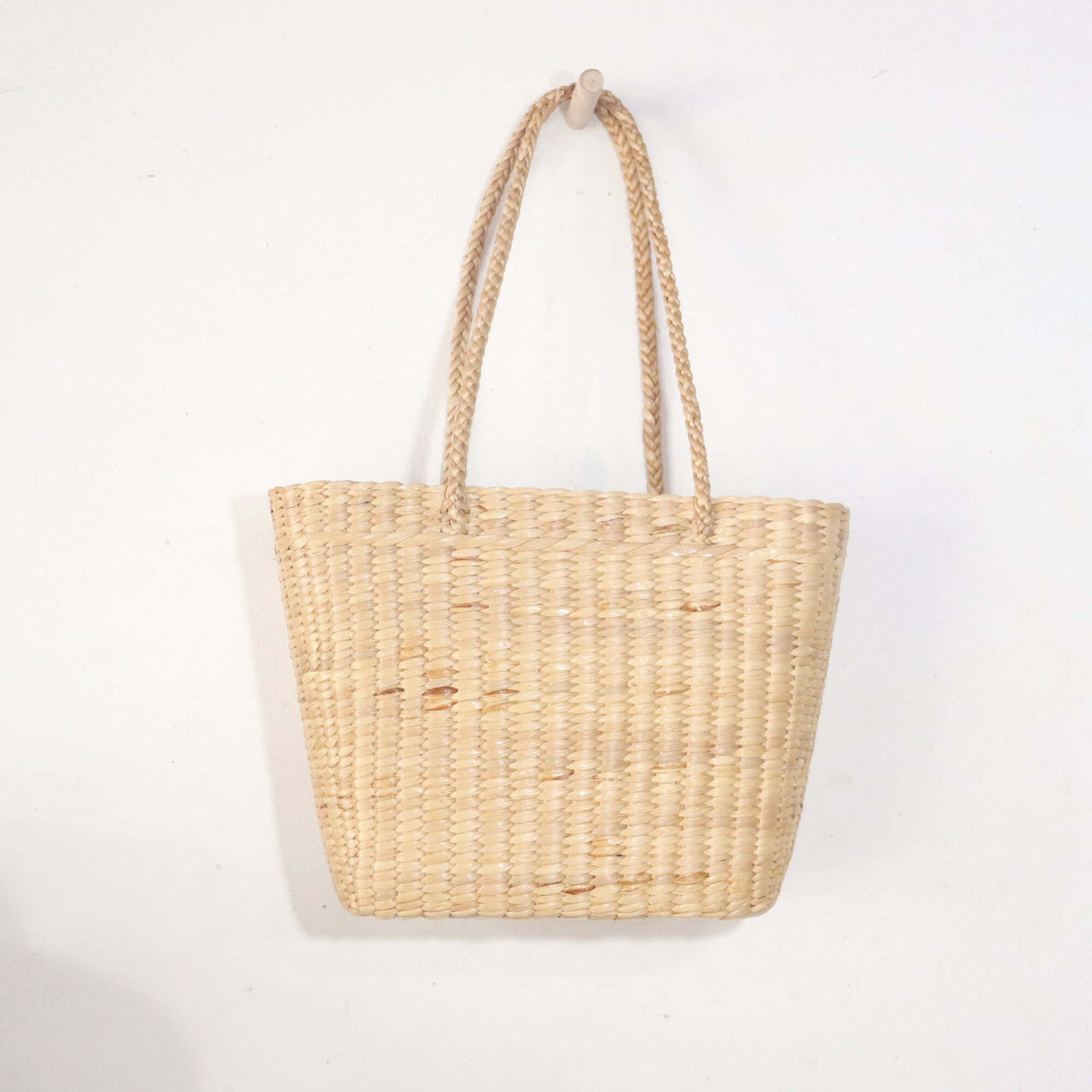 LINLADEE — sustainable straw basket bag made from natural fibres