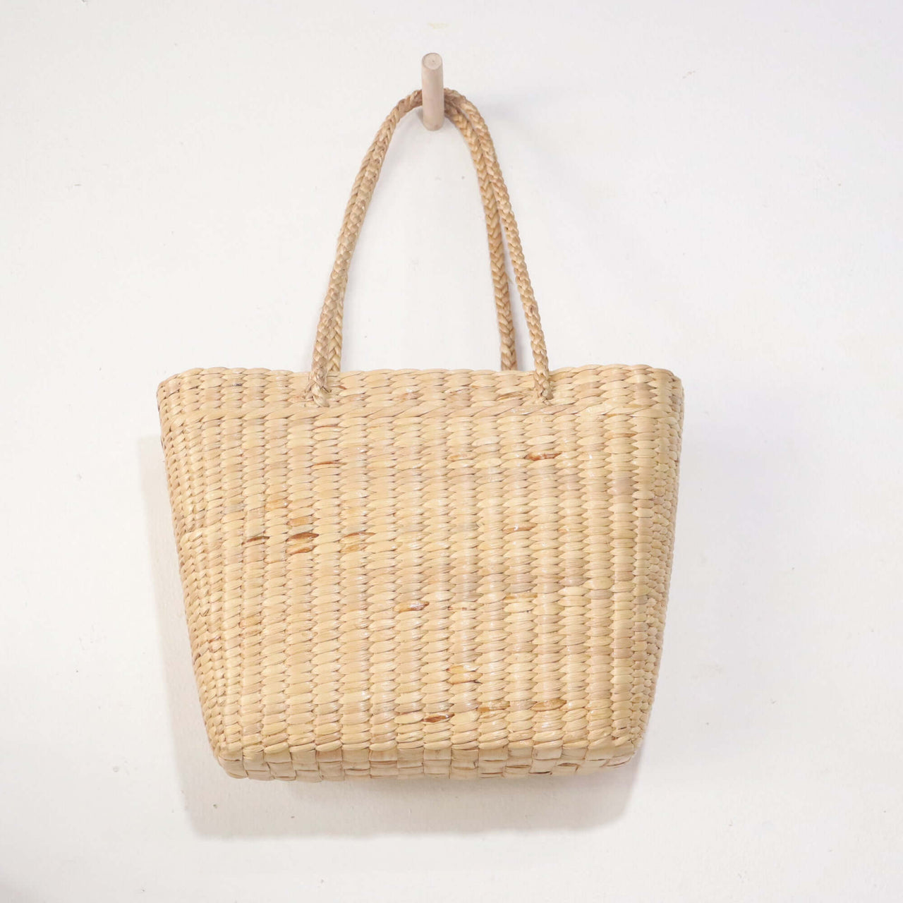 LINLADEE — straw basket bag that pairs with boho and resort outfits