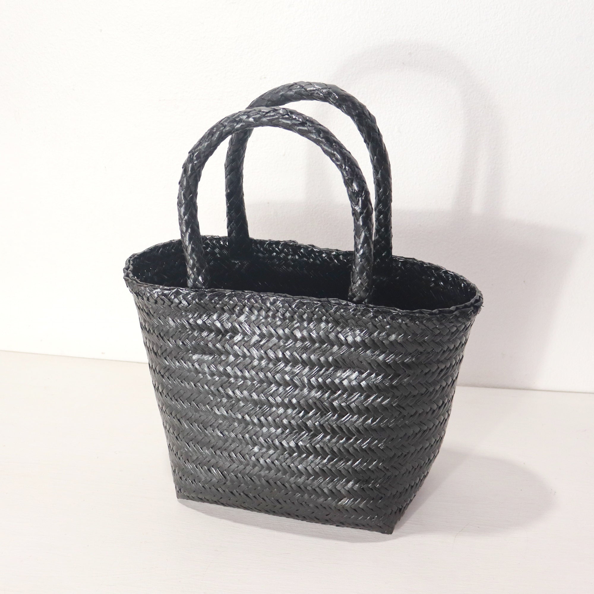 LINLADA - Mini Black Straw tote bag