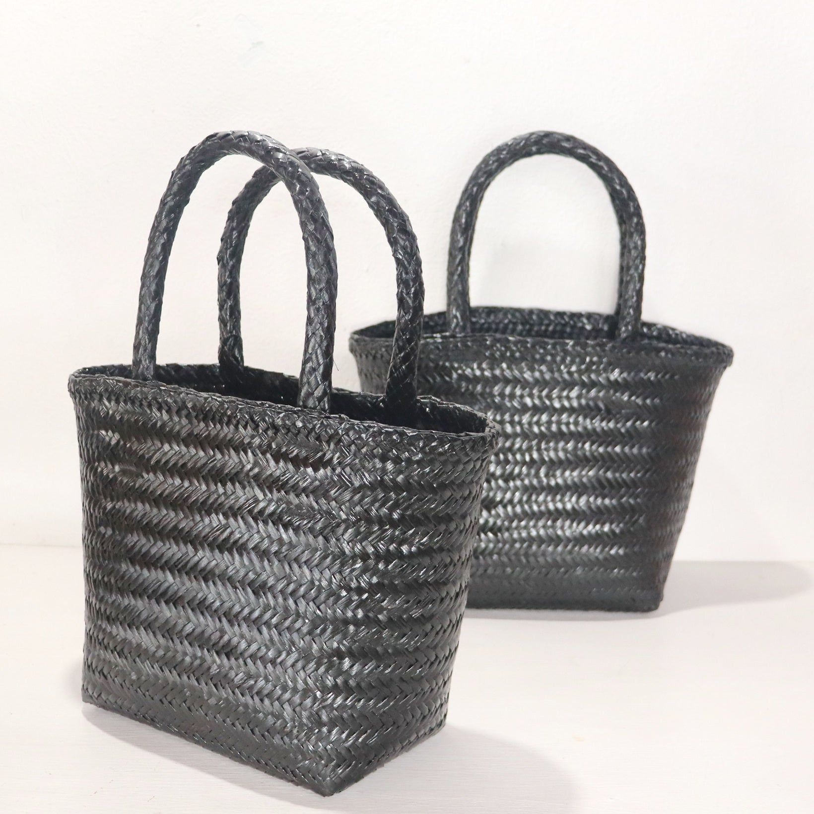 LINLADA - Mini Black Straw tote bag