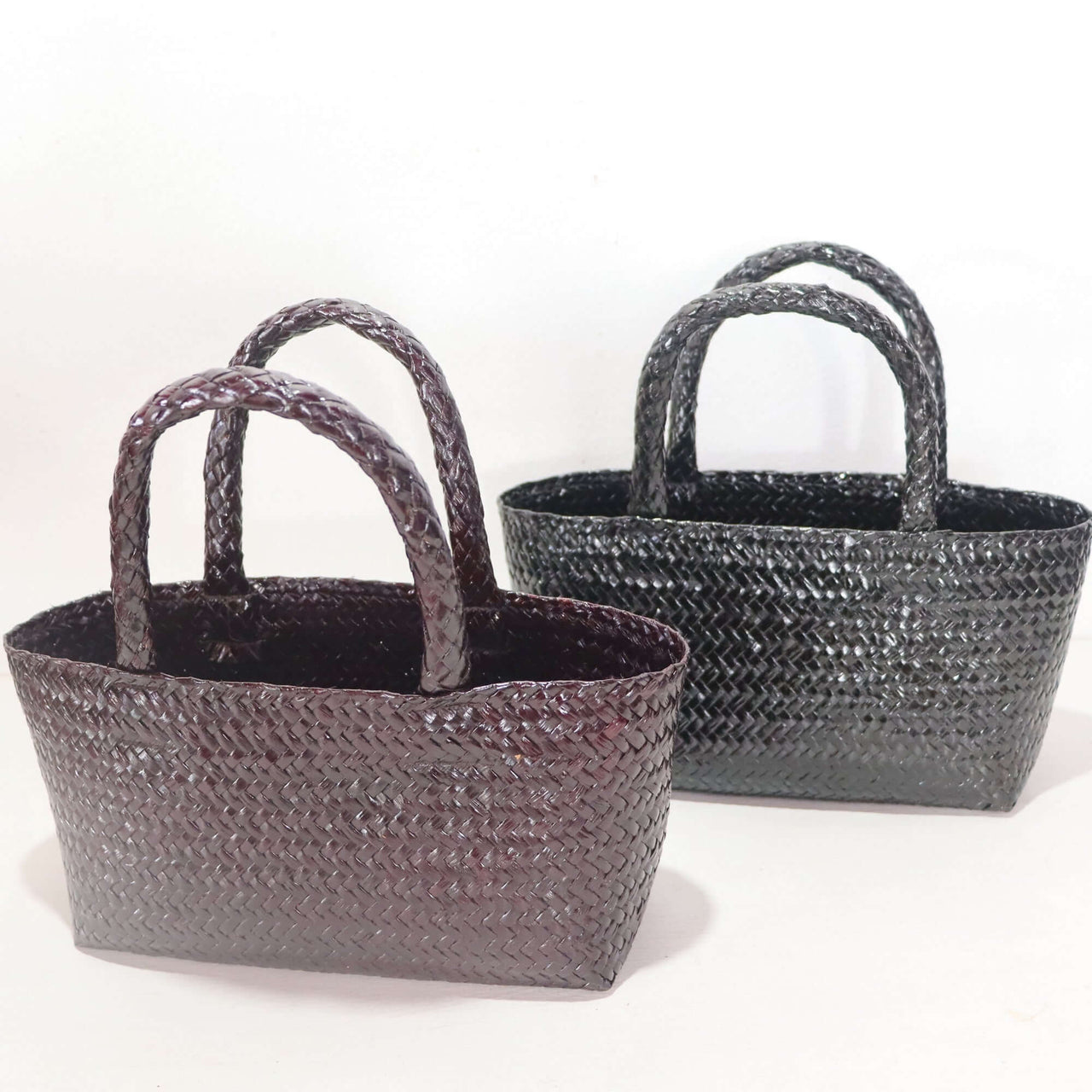 LINLADA — straw handbag styled for summer beach outings