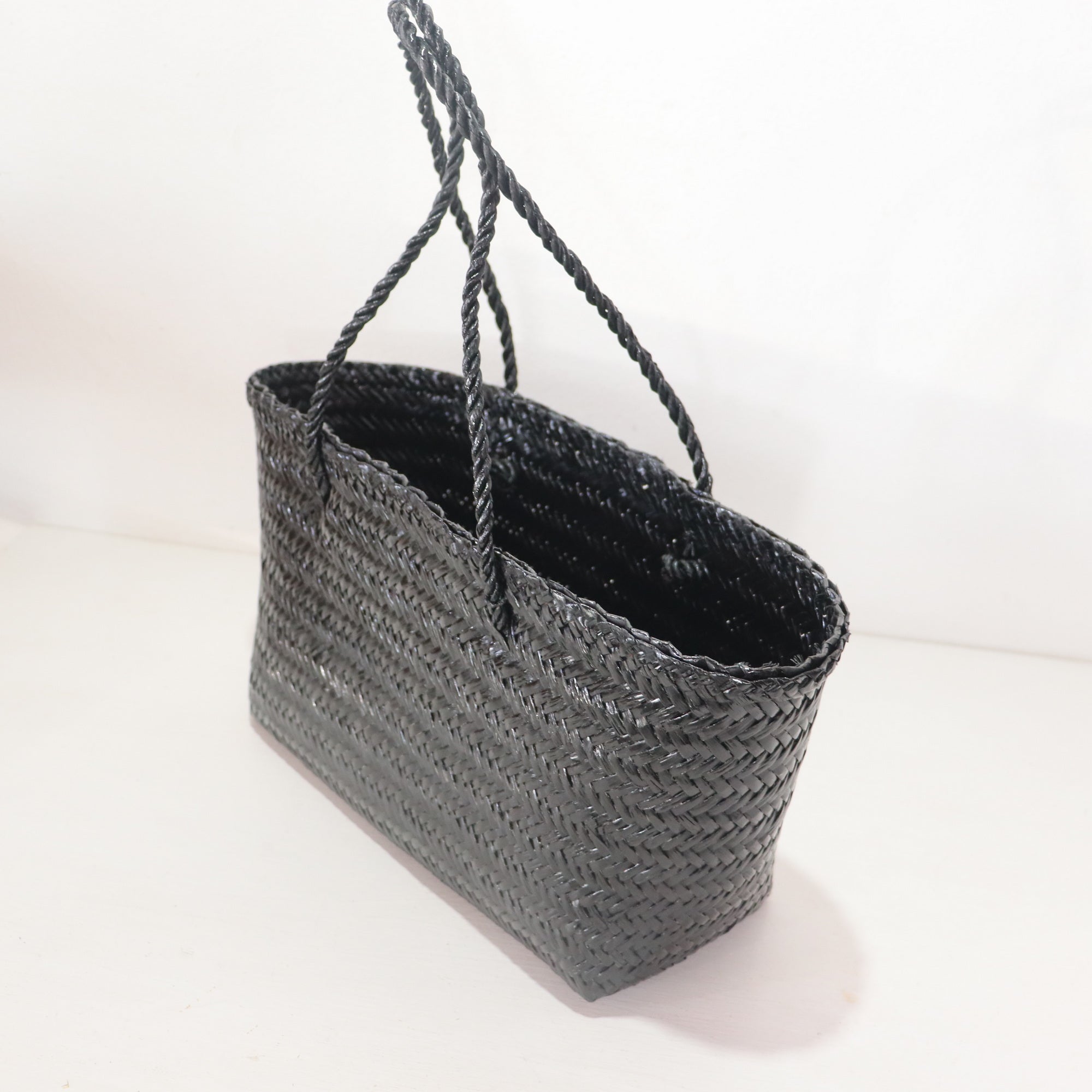 LINDA – Black Shoulder Bag
