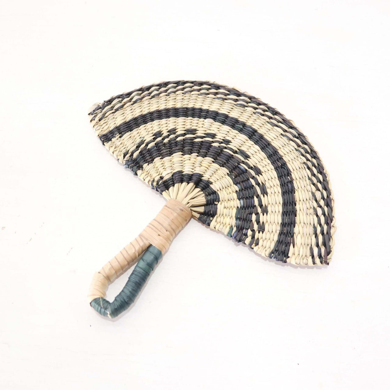 LA LIN – Handwoven Fan (Wall Hanging & Hand Fan) | Black & White, beautifully handcrafted natural fiber fan.