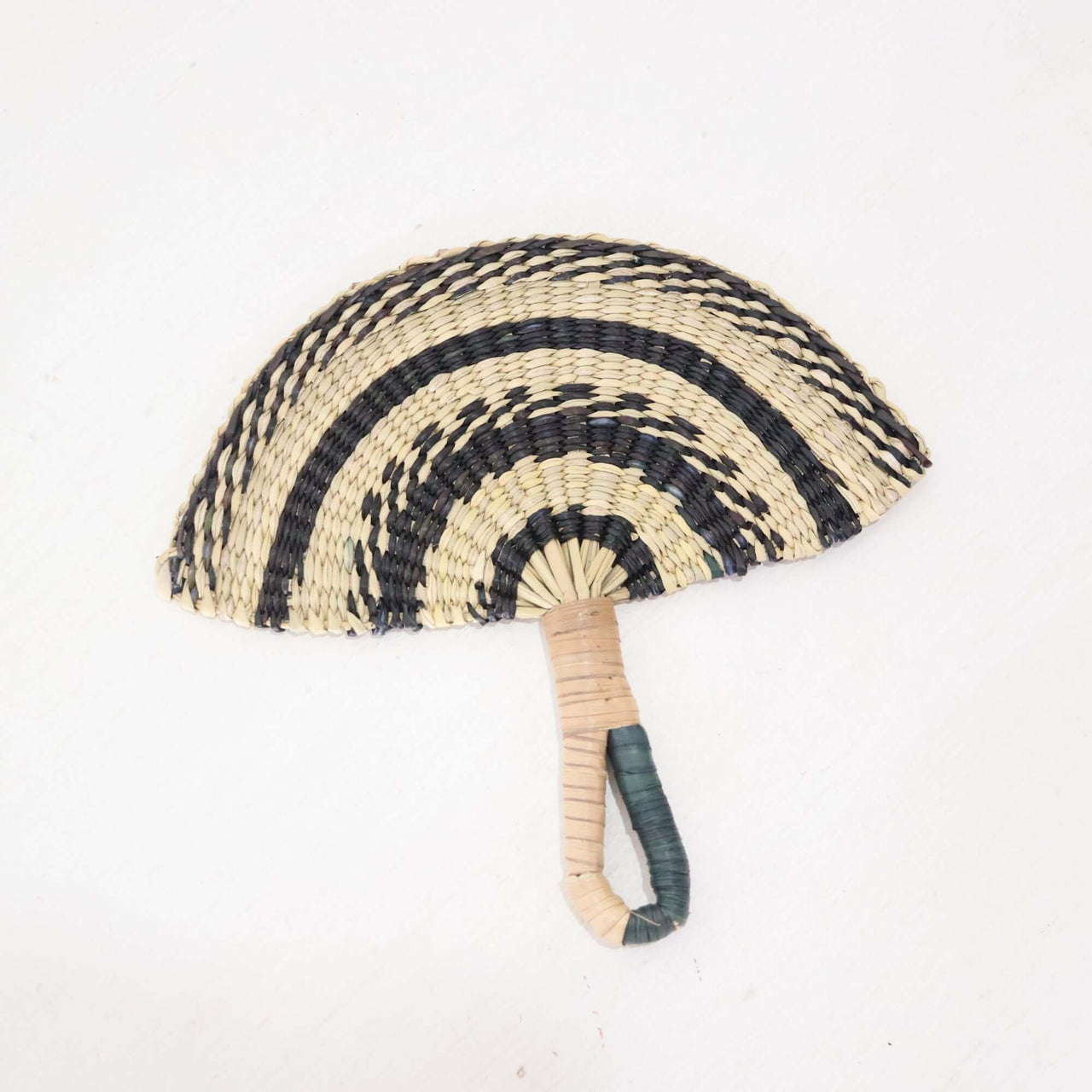 LA LIN – Handwoven Fan (Wall Hanging & Hand Fan) | Black & White, handcrafted natural fibre fan decor