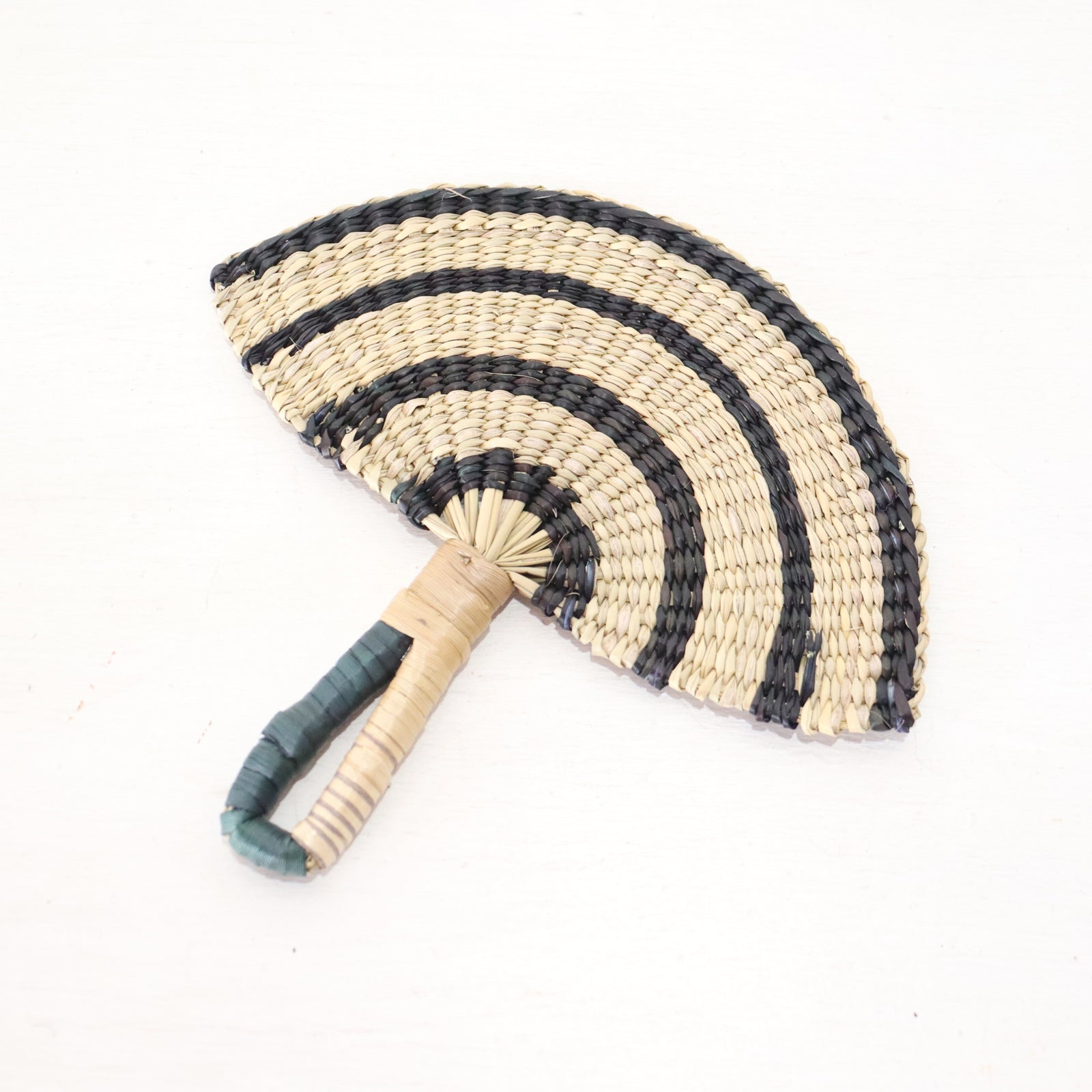 LA LIN – Handwoven Fan (Wall Hanging & Hand Fan) | Black & White