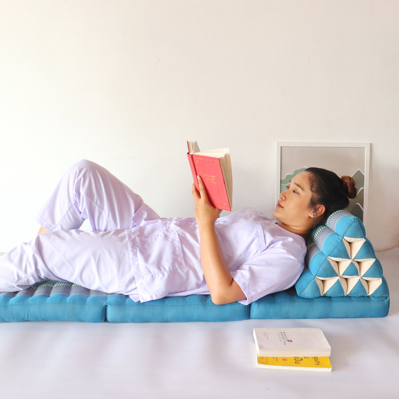 WI MON RUT - Thai Triangle Cushion (3 Fold - Light Blue)