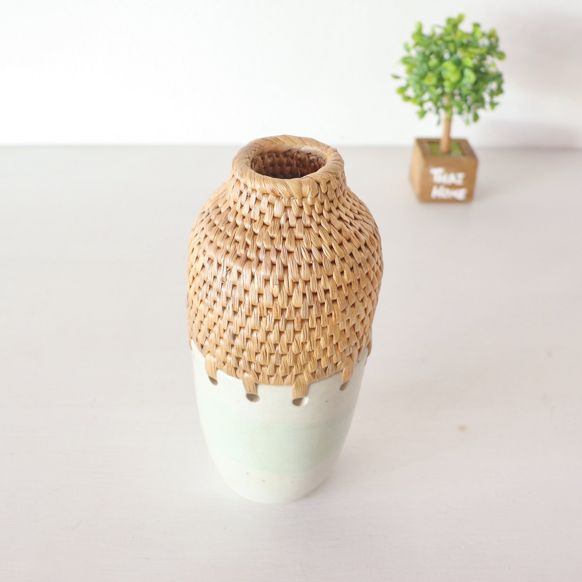 RA NI - Ceramic and Hand woven seagrass Vase