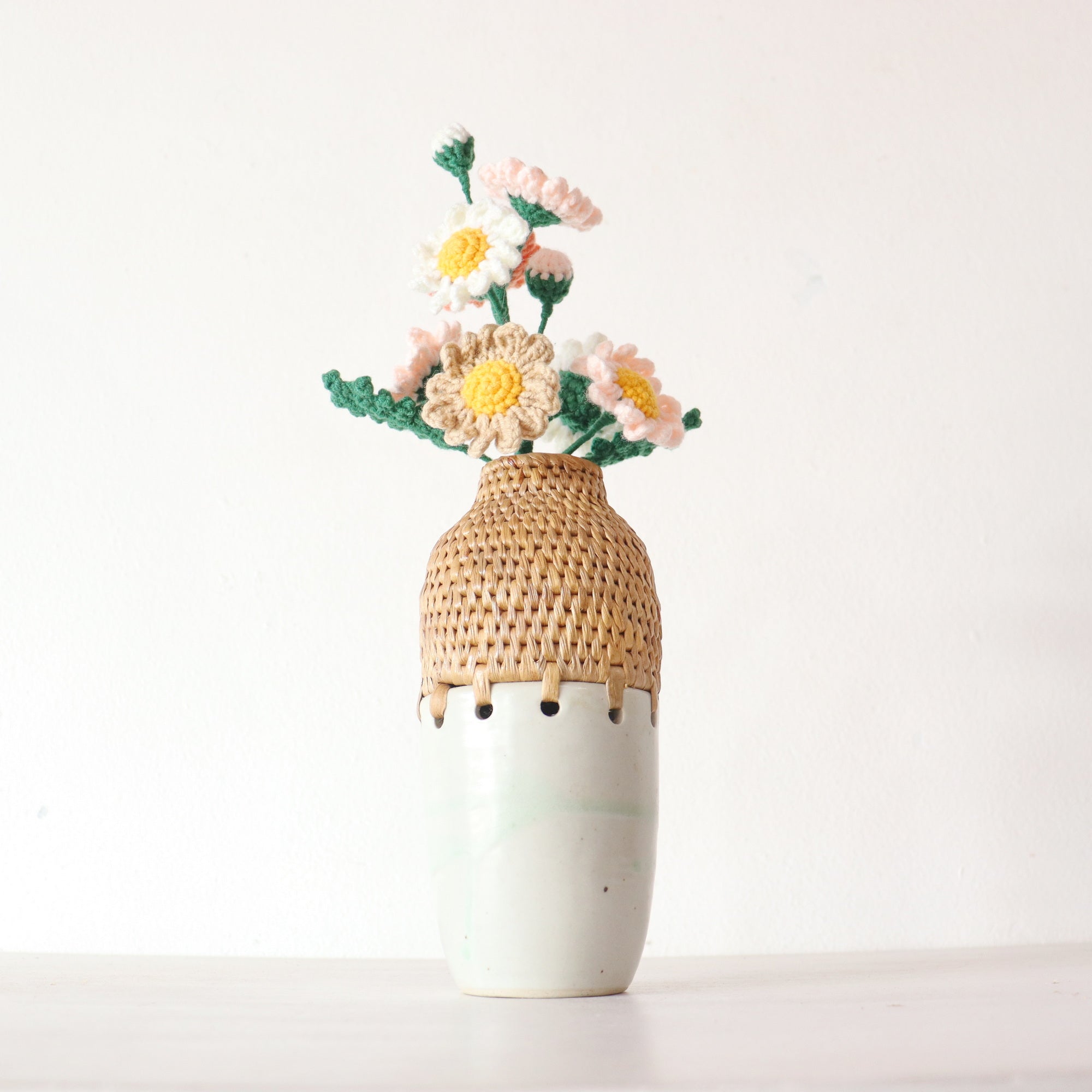 RA NI - Ceramic and Hand woven seagrass Vase