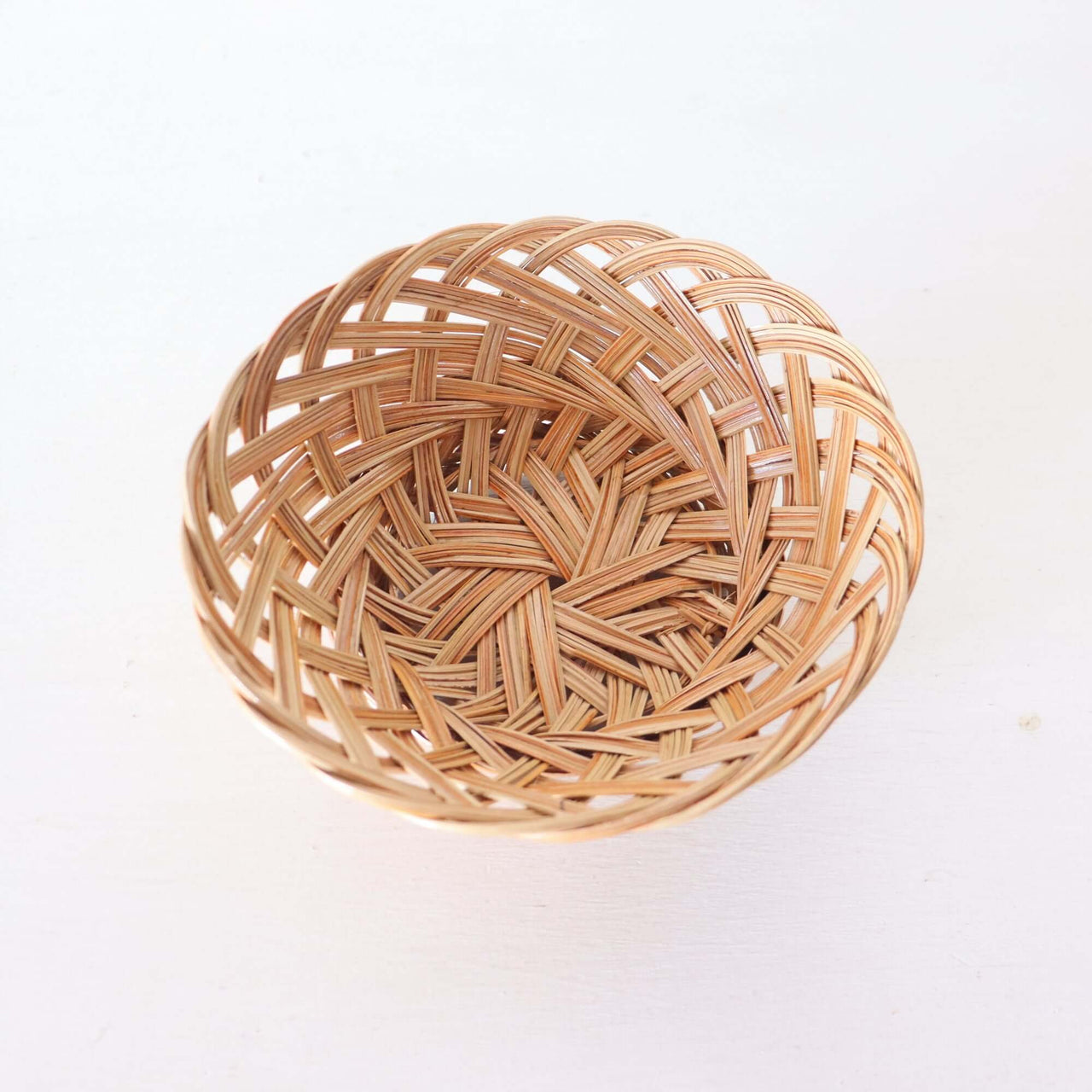 RU JI RA DA - Nypa stem Hand wicker basket