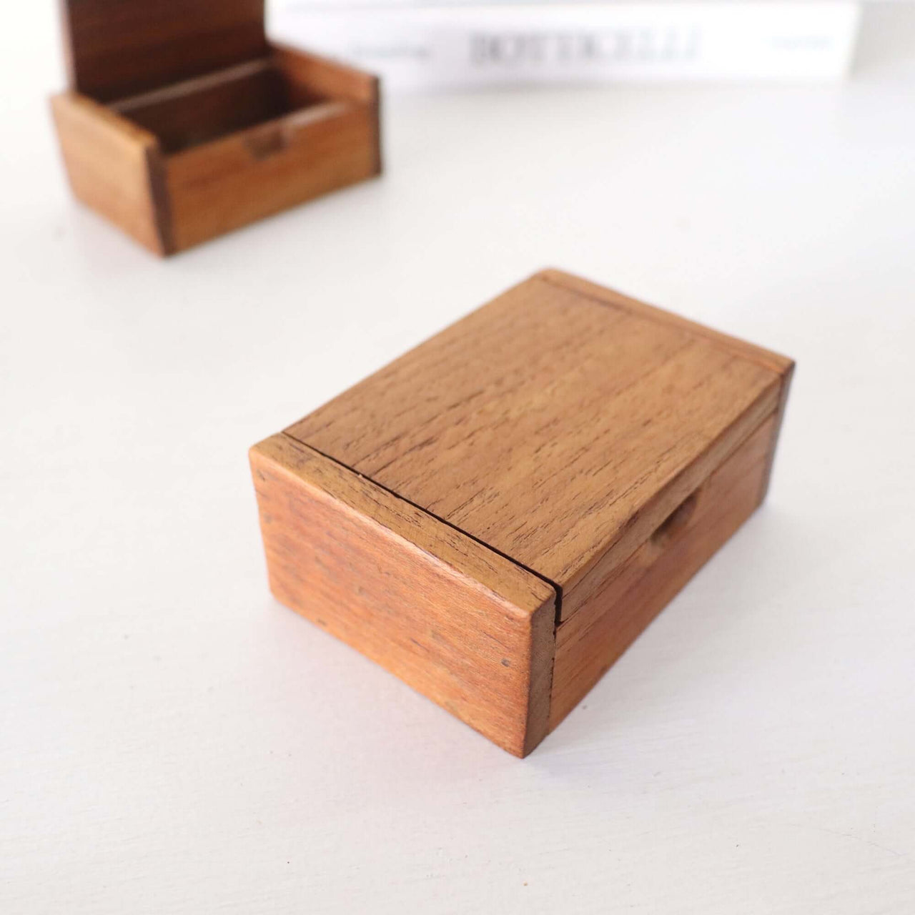 TI WA KNORN - Wooden Money Box