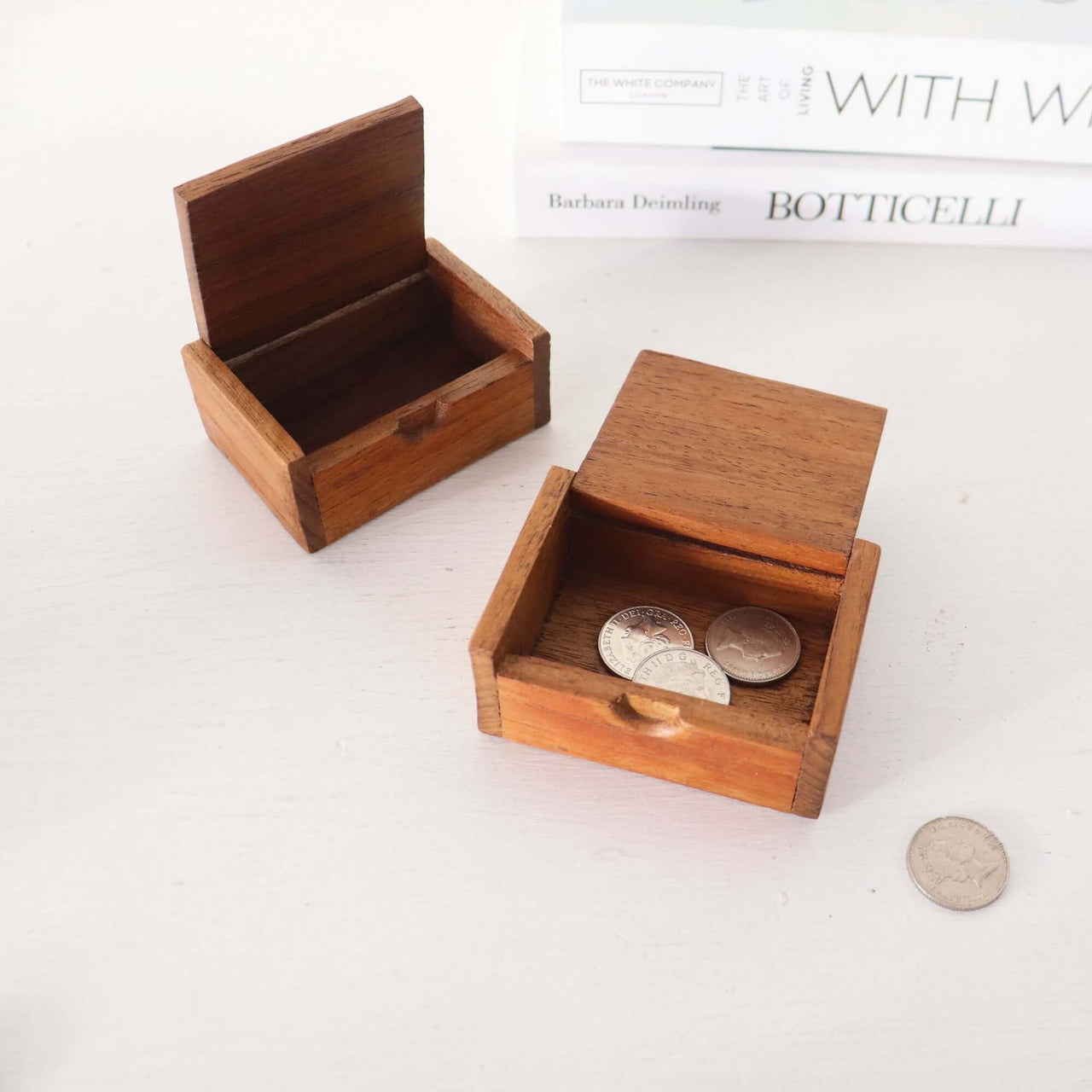 TI WA KNORN - Wooden Money Box