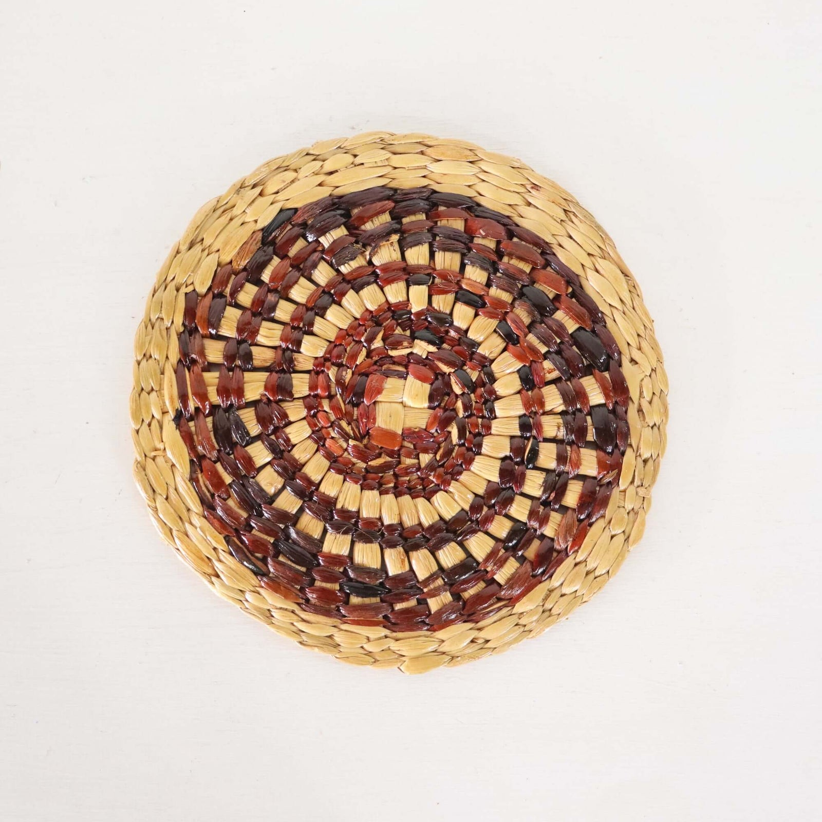 JI RA PREE YA - Water Hyacinth Boho Placemats