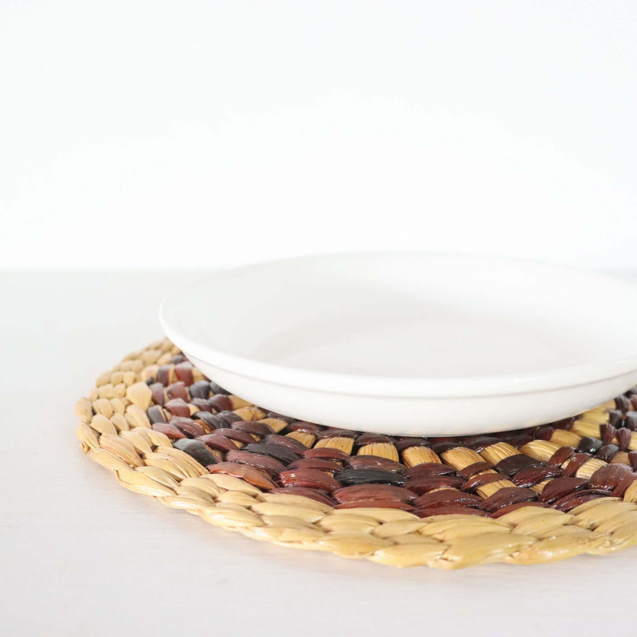 JI RA PREE YA - Water Hyacinth Boho Placemats