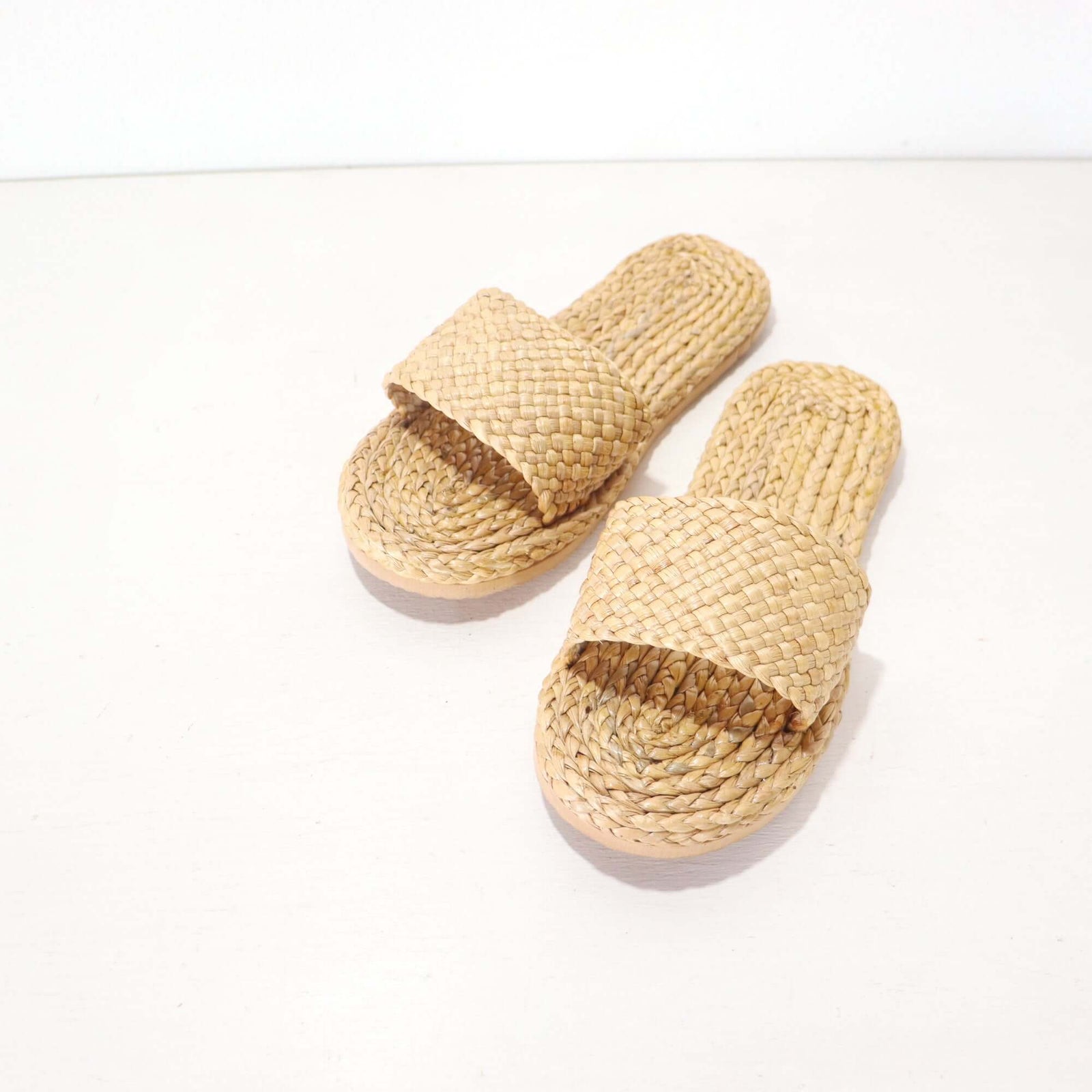 KUN CHA NA - Slipper Shoe