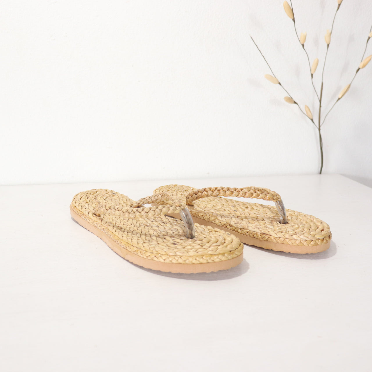 PU NI PA - Straw Shoe Sustainable Style for Every Step