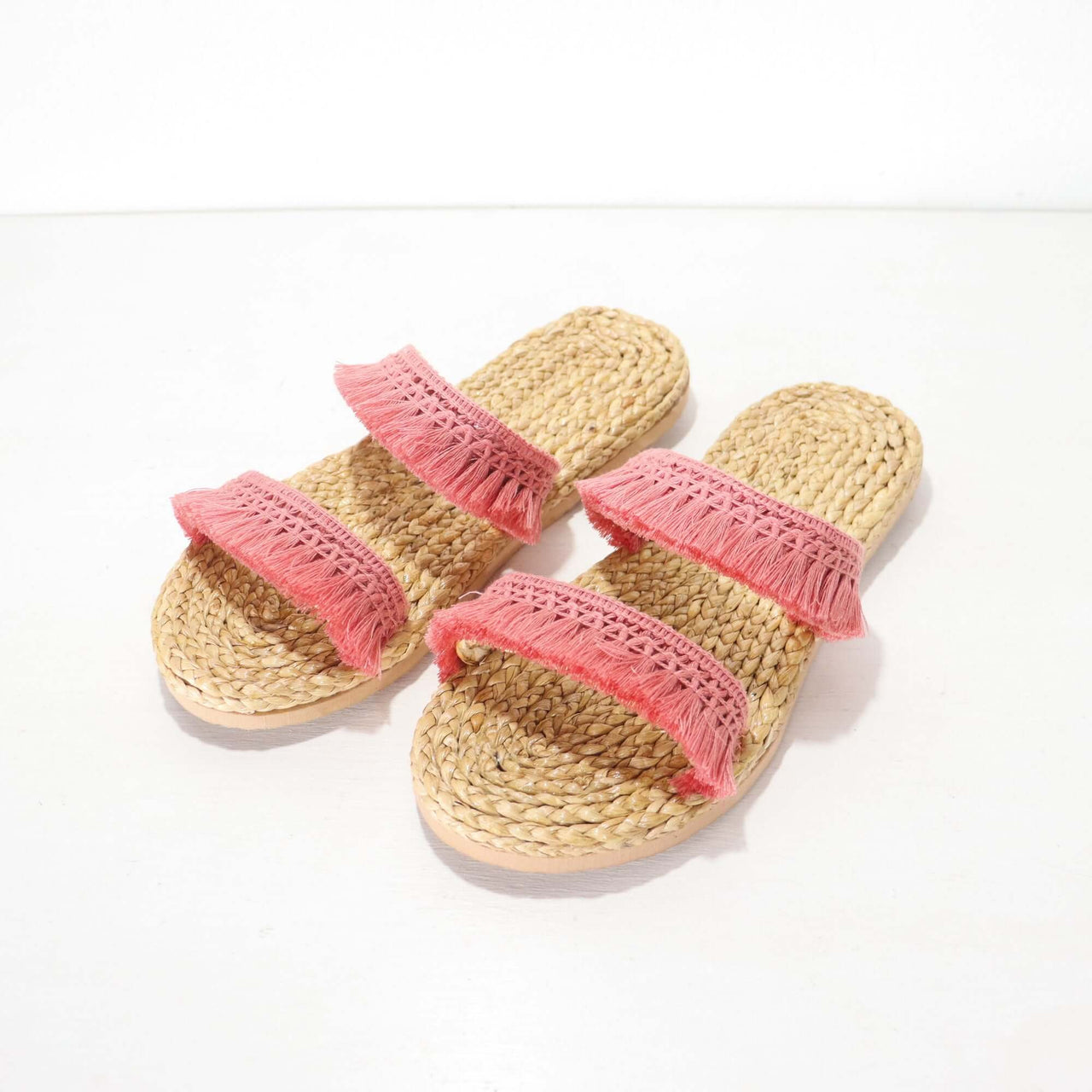 CHA YA WONG - Straw Shoe