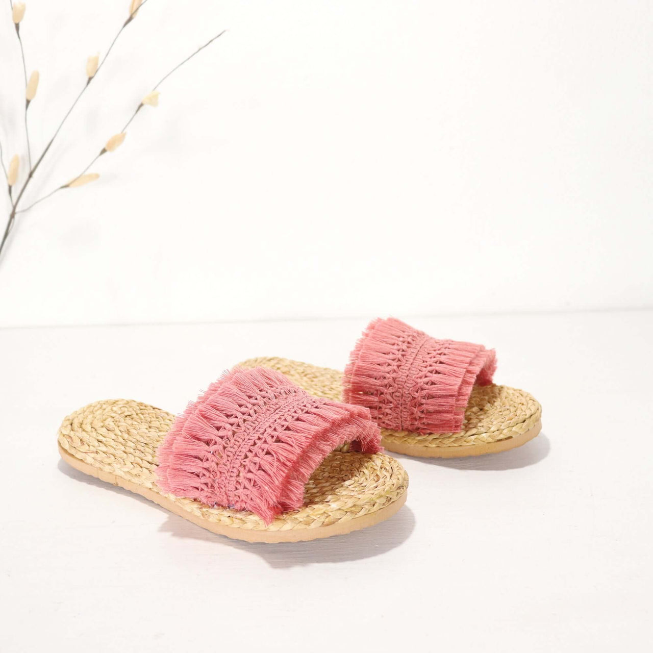 JI RA - Straw Shoe