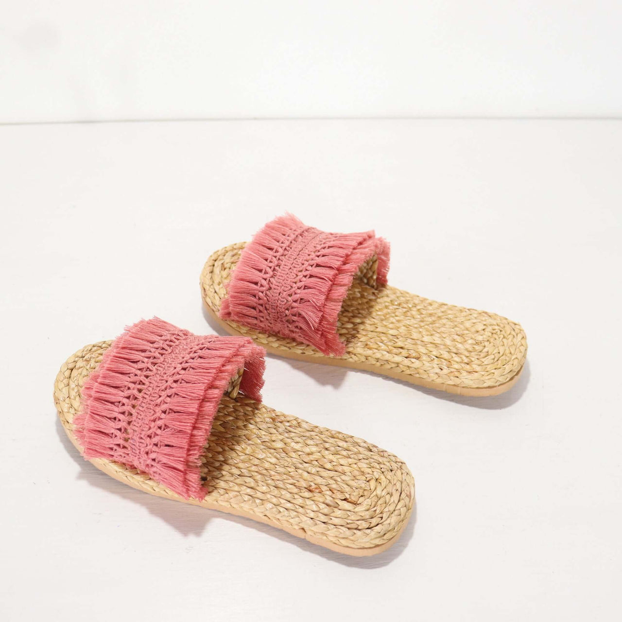 JI RA - Straw Shoe