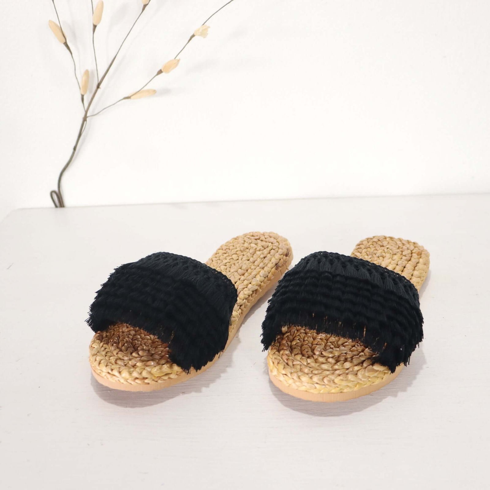 CHAN YA - Straw Shoe