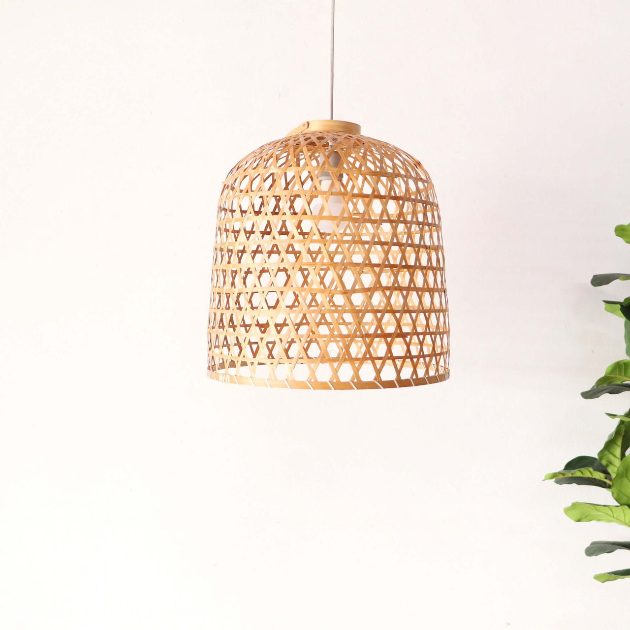 LAWAN — sustainable bamboo pendant light for boho-style ceiling lighting