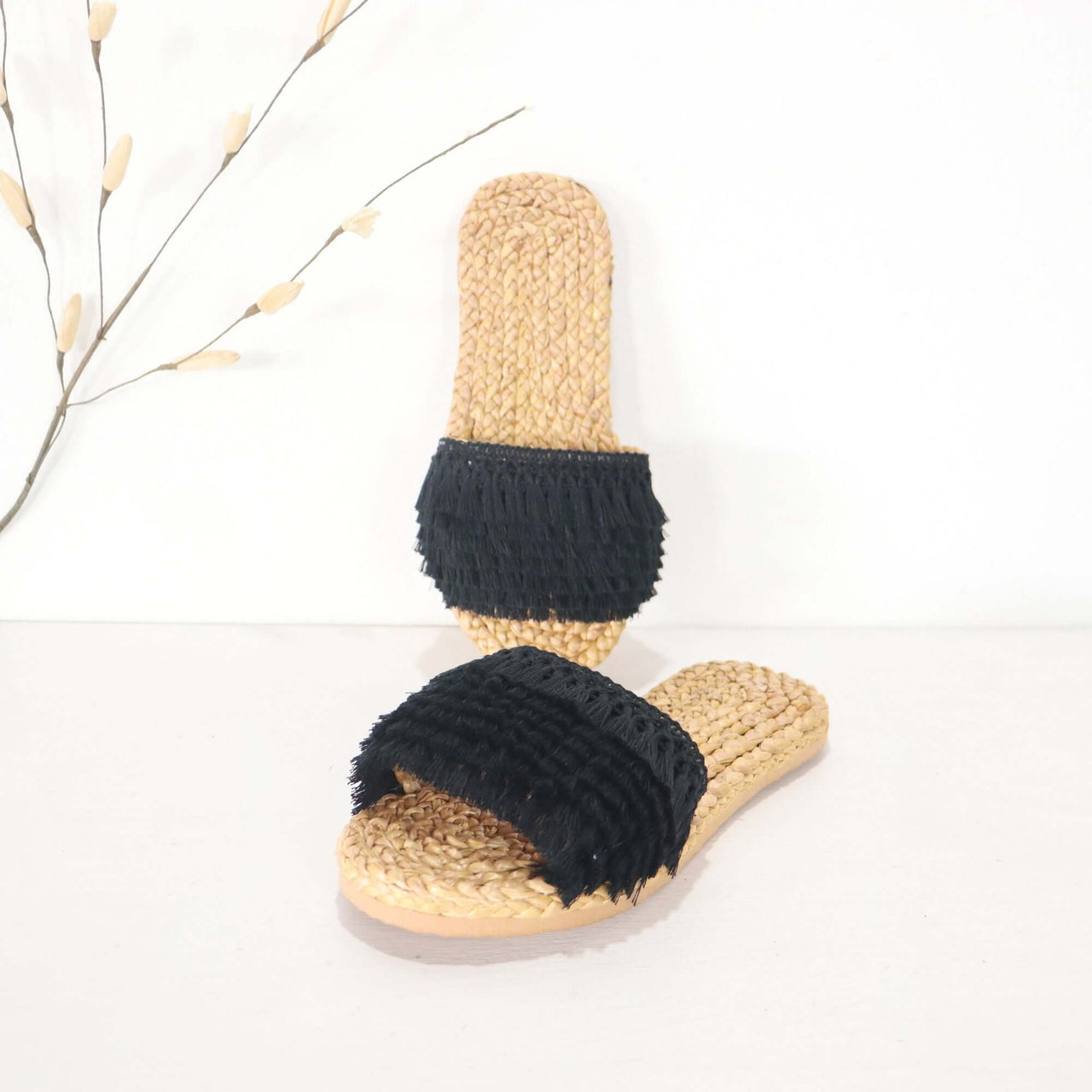 CHAN YA - Straw Shoe